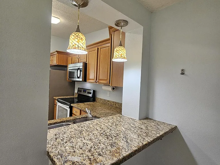 135 Roosevelt Ave #135A — Photo 9