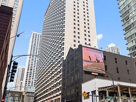3rd image of 535 N Michigan Ave APT 3211