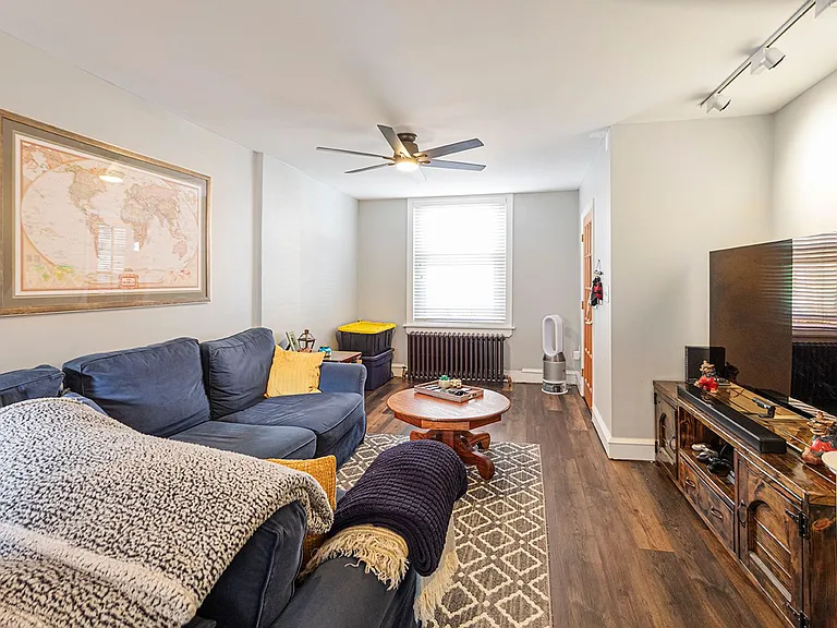 613 S Taney St — Photo 3