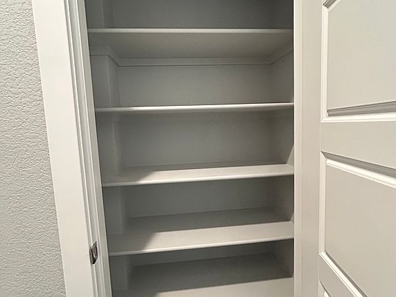 4th image of 16738 Shoshone St