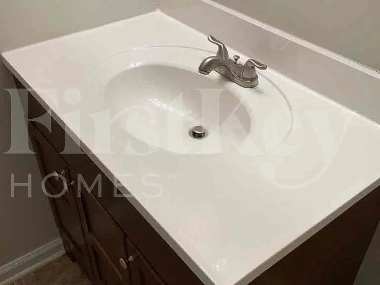 341 Hill Crest Cir — Photo 13