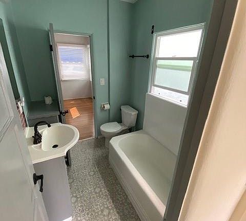 4th image of 4232 Adams Ave
