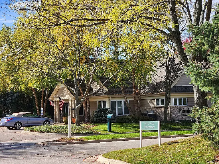 Leasing Office