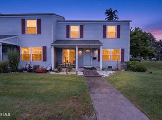 3766 Lakepointe Dr, Northwood, OH 43619