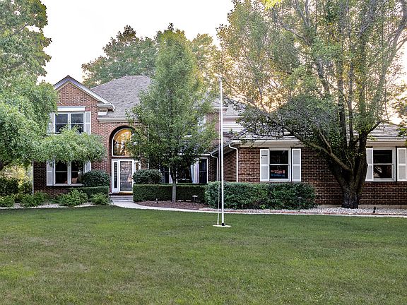 2nd image of 1422 Eagle Ridge Dr