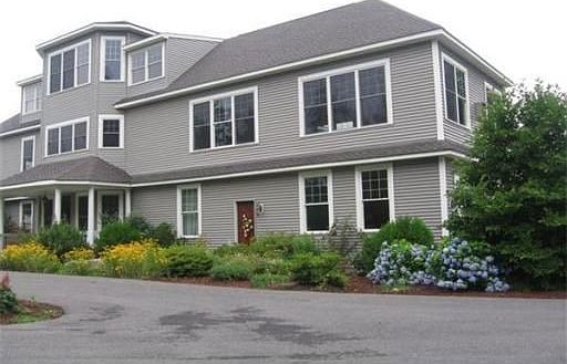 4th image of 153 Prescott St