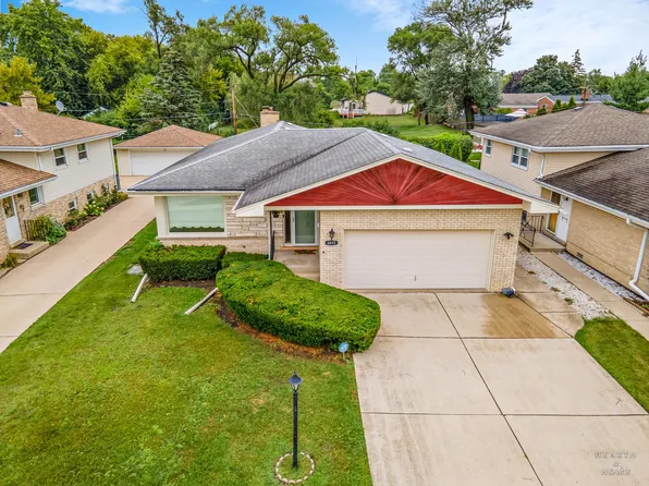 8415 N Clifton Ave, Niles, IL 60714