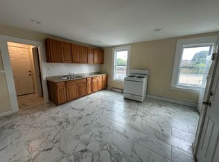 6 Lawrence St APT 3, Worcester, MA 01610