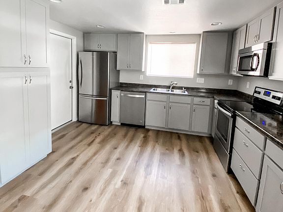4th image of 3231 Jericho St Unit B
