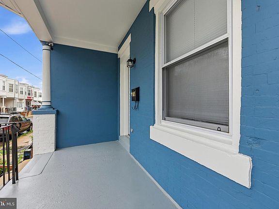 2nd image of 2010 S Alden St