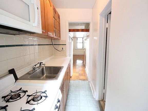 4th image of 665 W End Ave APT 1B