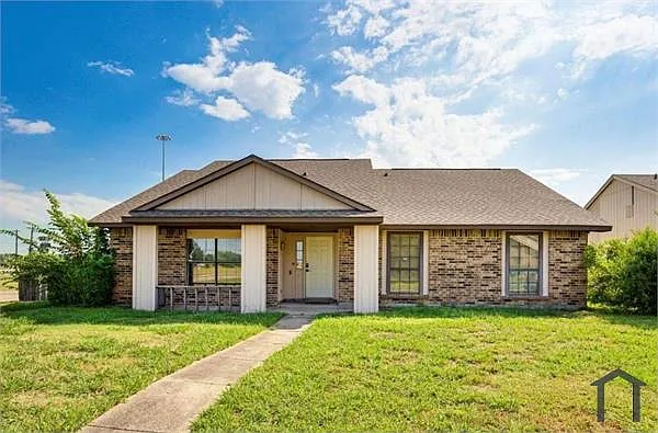 4701 Bayport Dr — Photo 1