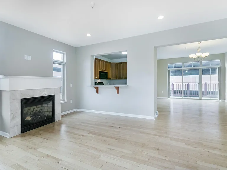 602 N Midvale Blvd — Photo 14
