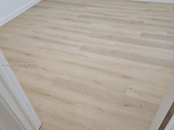 5th image of 557 Michigan Ave #211