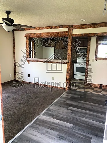 1112 Bronson Ave Photo 1