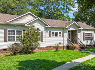 3951 Springs Rd, Conover, NC 28613