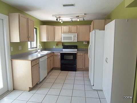 2nd image of 7218 Orpine Dr N