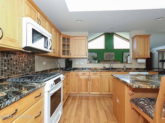 4th image of 8023 160th St