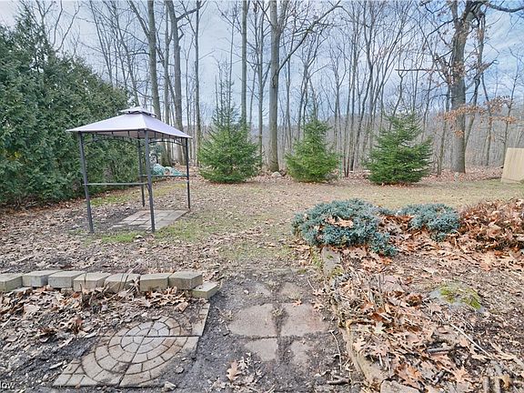 3rd image of 3732 Oakview Dr