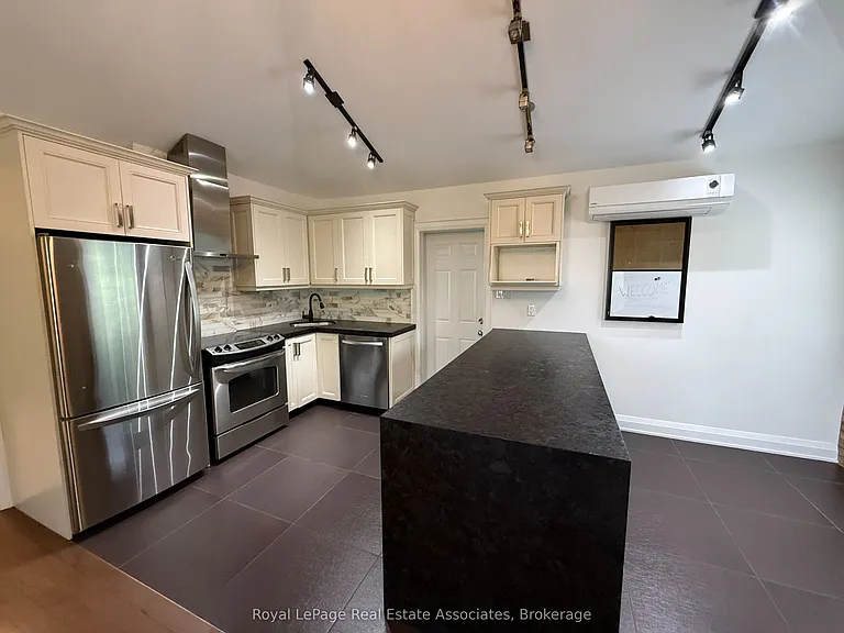 52 Cameron Ave #4 — Photo 2