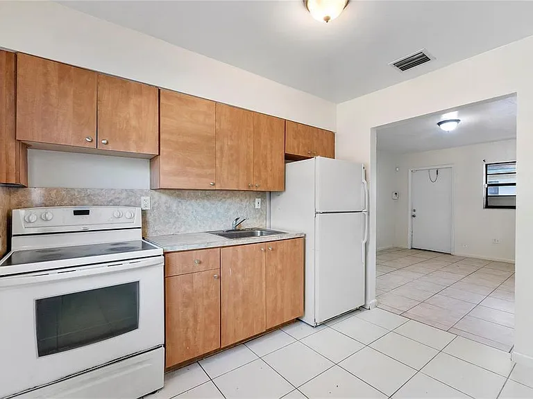 747 NW 14th Way #A — Photo 7