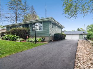 1384 Hinckley St, Montgomery, IL 60538