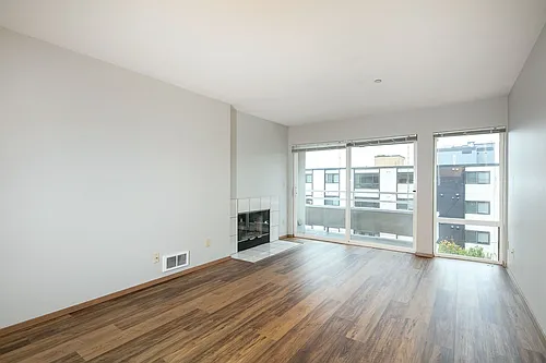 West Republican Place Photo 1