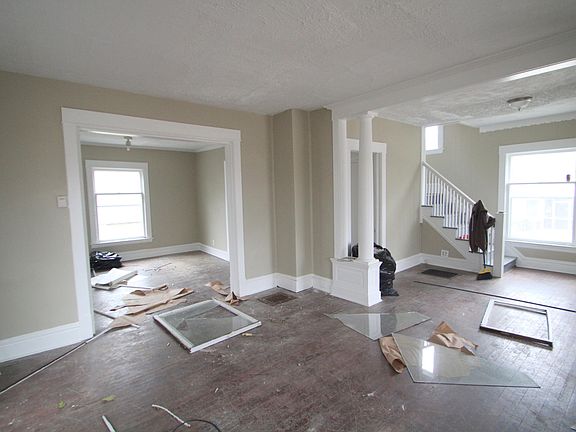 4th image of 1725 Horton Ave SE