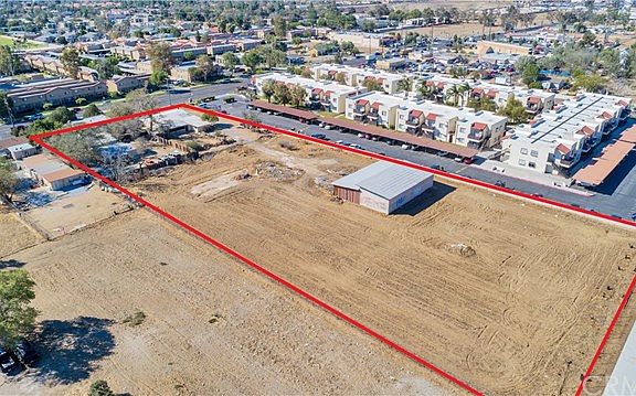 4th image of 16236 Arrow Blvd