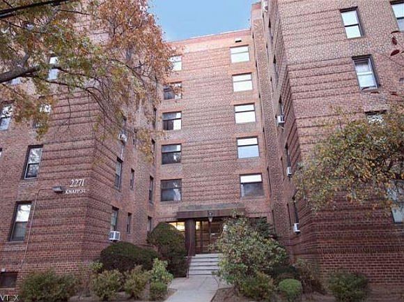 2nd image of 2271 Knapp St APT 4E