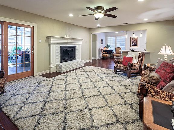 3rd image of 3240 Galahad Dr