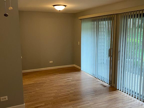 3rd image of 50 Regent Cir #C