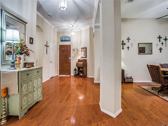 4th image of 630 Camellia Dr