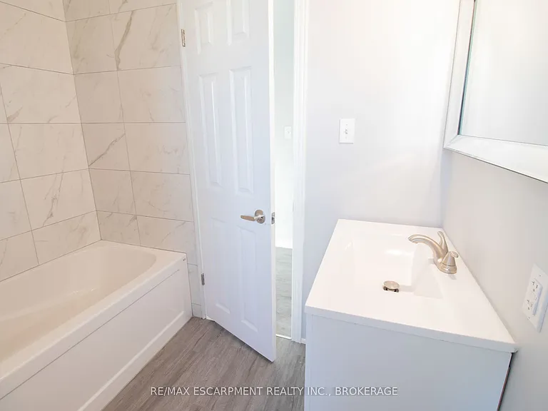 98 James St E #1 — Photo 16