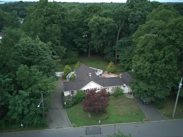 81 Union Avenue, Amityville, NY 11701