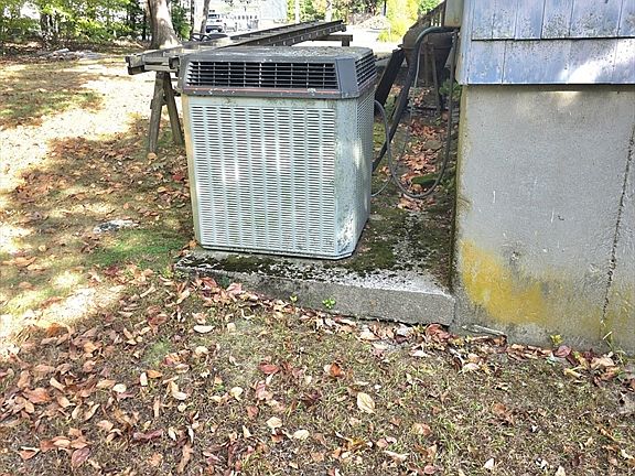 5th image of 92 Leah Dr
