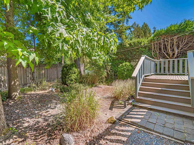 3655 W 5th Ave — Photo 2