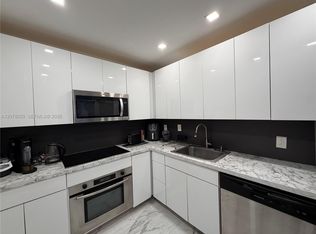 400 Kings Point Dr APT 218, Sunny Isles Beach, FL 33160