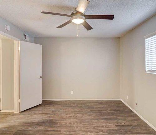 3rd image of 1501 Kinney Ave APT 206