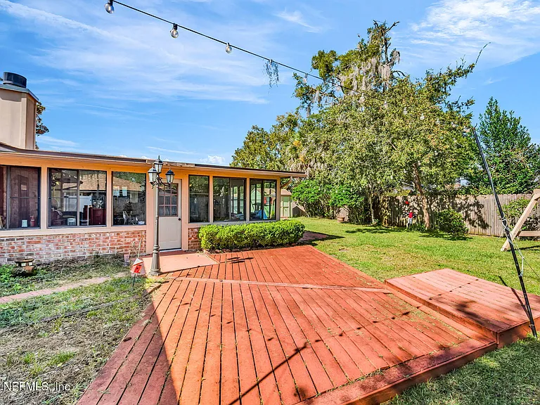 5495 Forrest Dr — Photo 22