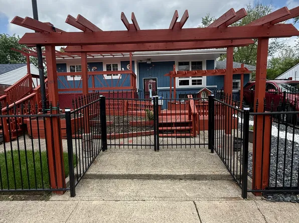 6126 Regina Cir, Indianapolis, IN 46224