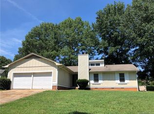 300 Rock Creek Dr, Lincolnton, NC 28092