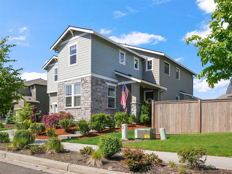 1st image of 366 Zemp Way NE