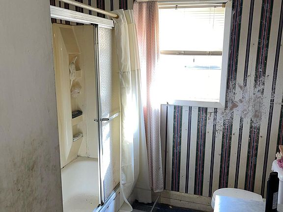 3rd image of 1090 Kordish Ln
