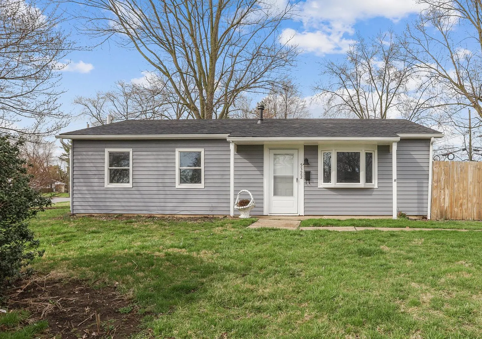 Welcome to your charming new home at 5322 Newport Rd Dr! — Photo 1