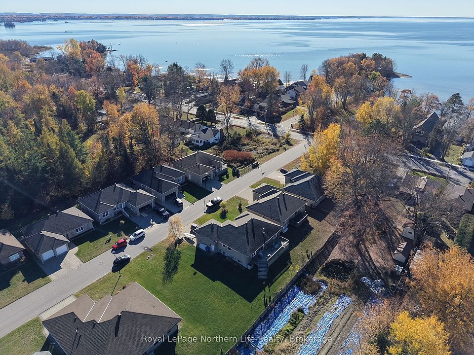1134 Premier Rd #4, North Bay, ON P1A 2J4 | MLS #X14111386 | Zillow