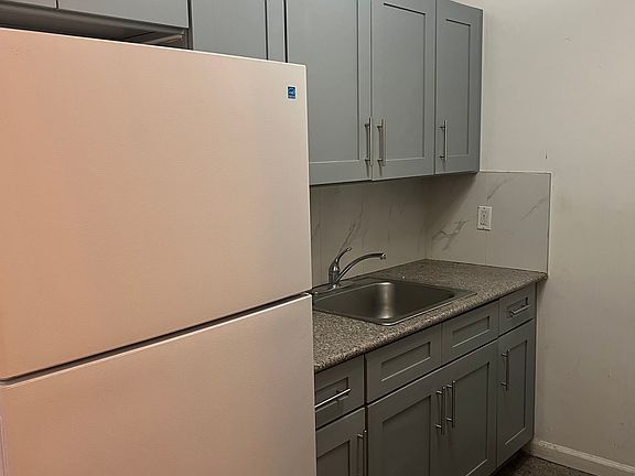 5th image of 4605 102nd St Floor 2