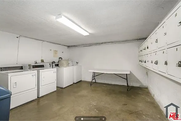 1327 N Laurel Ave #11 — Photo 10