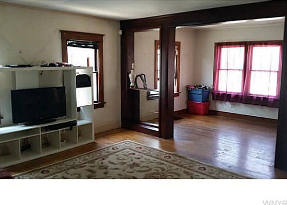 4th image of 141 Delton St