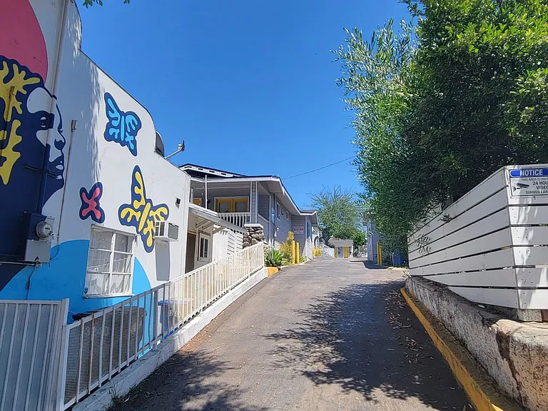 3232 Verdugo Rd — Photo 3